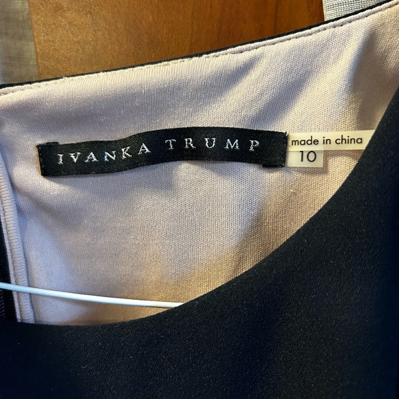 Beautiful, navy blue, lace-cut knee length cocktail dress - Picture 5 of 6